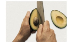 <strong>Identify the vegetable shown in the picture. </strong> A) Avocado B) Chayote C) Leek D) Artichoke