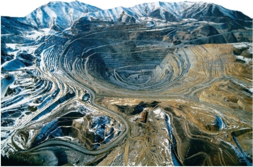 <strong>Below is a picture of the enormous Bingham Canyon copper mine in Utah. What is the reason that the mine is so large? </strong> A) It is unknown if any copper underlies this deposit, so miners must continue to dig to find it. B) Copper is economically valuable even in small quantities, so it is considered to be worth creating a large hole to extract as much as possible. C) Copper exists in abundant quantities, so miners are trying to extract as much as possible. D) The mine is the only location on Earth where copper is found, so the hole needs to be large.