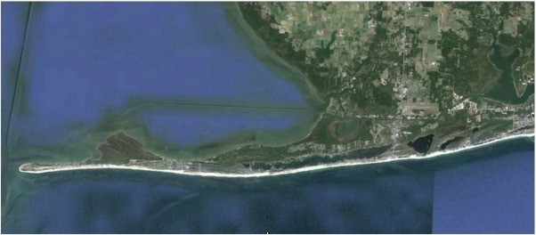 <strong>What direction is the longshore current in the area pictured below? </strong> A) right to left B) top to bottom C) left to right D) impossible to tell from this figure