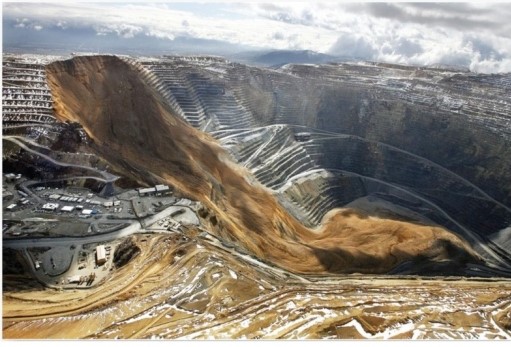 <strong> The photograph shows an example of which mass movement processes?</strong> A)Debris flow and scarification. B)Scarification and mudflow. C)Landslide and earthflow. D)Scarification and landslide.