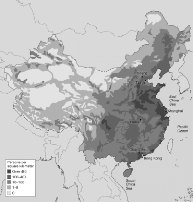 <strong>Which of the following statements accurately describes information shown in this figure? </strong> A)The population size in China is over 400 million people. B)The population size in China has increased most quickly in eastern China. C)The population density is highest in western China. D)The population density is highest along the eastern coast of China.
