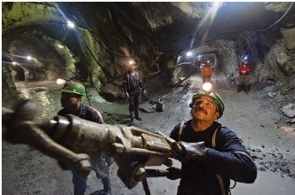 Infographic 26.4 From Infographic 26.4, list and explain which mining technique would be considered most dangerous to the miner.