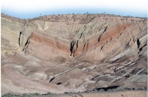   This photo shows an anticline.<div style=padding-top: 35px> 