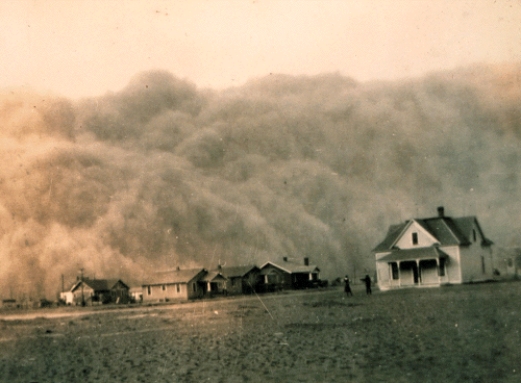 <strong>An American experience with desertification in the earlier part of the 20ᵗʰ Century,as shown in this picture,is called The_____. </strong> A)Sahelian Desert B)Mojave Desert C)Great Plains D)Dust Bowl