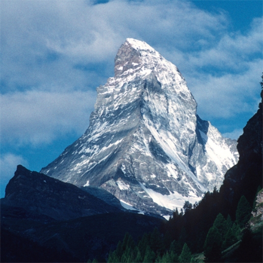 <strong>The primary reason that this feature formed is that </strong> A)abrasion occurred on all sides, without plucking. B)three or more cirques merged by headward erosion. C)precipitation at the top of the mountain ran downward very quickly. D)a series of faults surrounded a very localized area and uplifted it.