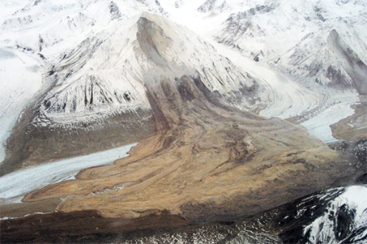 <strong>The main feature shown in this photograph illustrates  </strong> A)weathering. B)flooding. C)permafrost. D)slope failure. <div style=padding-top: 35px> 