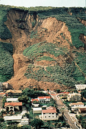 <strong>The landslide that destroyed La Conchita, as shown in this photograph, is probably  </strong> A)an example of creep. B)an earth flow. C)a rock fall. D)a rock avalanche. <div style=padding-top: 35px> 