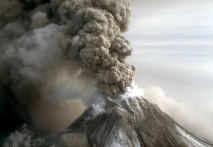 <strong>What type of eruption is shown in this photograph? </strong> A) lava flow B) lava dome C) lava fountain D) pyroclastic column E) pyroclastic flow