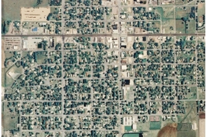 <strong>The following before and after images document damage most likely caused by which type of storm? </strong> A) willy nilly B) hurricane C) typhoon D) tornado E) thunderstorm