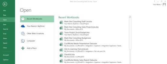 In the accompanying figure,the name and picture associated with the user's Microsoft account appear in the top-right corner._________________________