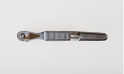 NARRBEGIN: Figure 12-28A For what task would the surgeon use the instrument pictured above?