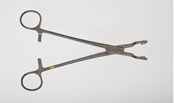 NARRBEGIN: Figure 09-55 A Identify the instrument pictured above.