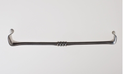 <strong>NARRBEGIN: Figure 02-33 A Identify the retractor pictured above.</strong> A) Richardson B) Richardson-Eastman C) Roux D) Goelet