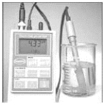 Examine the following image. Assume the solution in the beaker is a buffer solution. What will be the pH of the resulting solution when 0.01 mol of HCl is added to this solution?