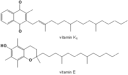 <strong>Which common structural feature of vitamin E and vitamin K<sub>1</sub> best accounts for the greater solubility of these molecules in organic solvents than water? </strong> A) aromatic rings B) oxygen atoms C) 4 isoprene units D) a quinone / hydroquinone units