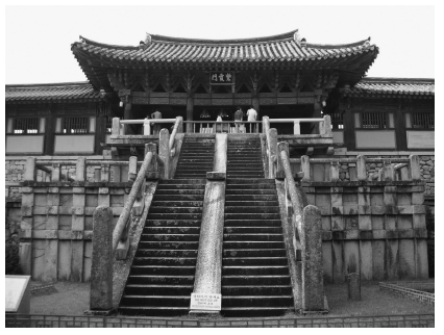<strong> -In looking at the Pulguksa Temple, it is clear that Buddhism came to Korea via ________.</strong> A) Southeast Asia B) Japan C) India D) China