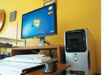 <strong> The accompanying figure is an example of a(n) ____ computer.</strong> A) all-in-one B) notebook C) tower D) netbook