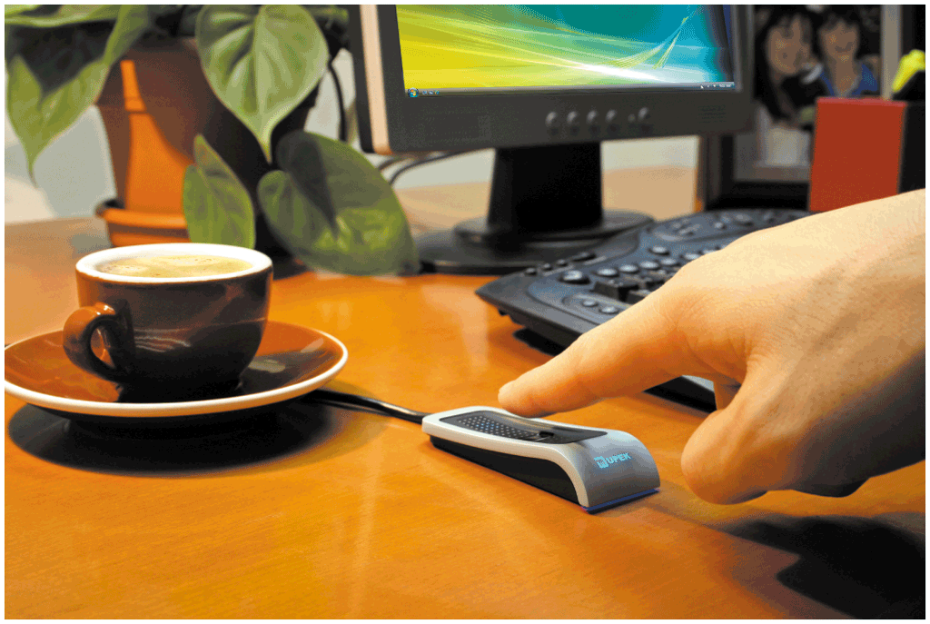 <strong> ____ involves using devices, such as the one shown in the accompanying figure, to measure biological data to identify a user.</strong> A) Biometrics B) Biographies C) Biosystems D) Bioexercises